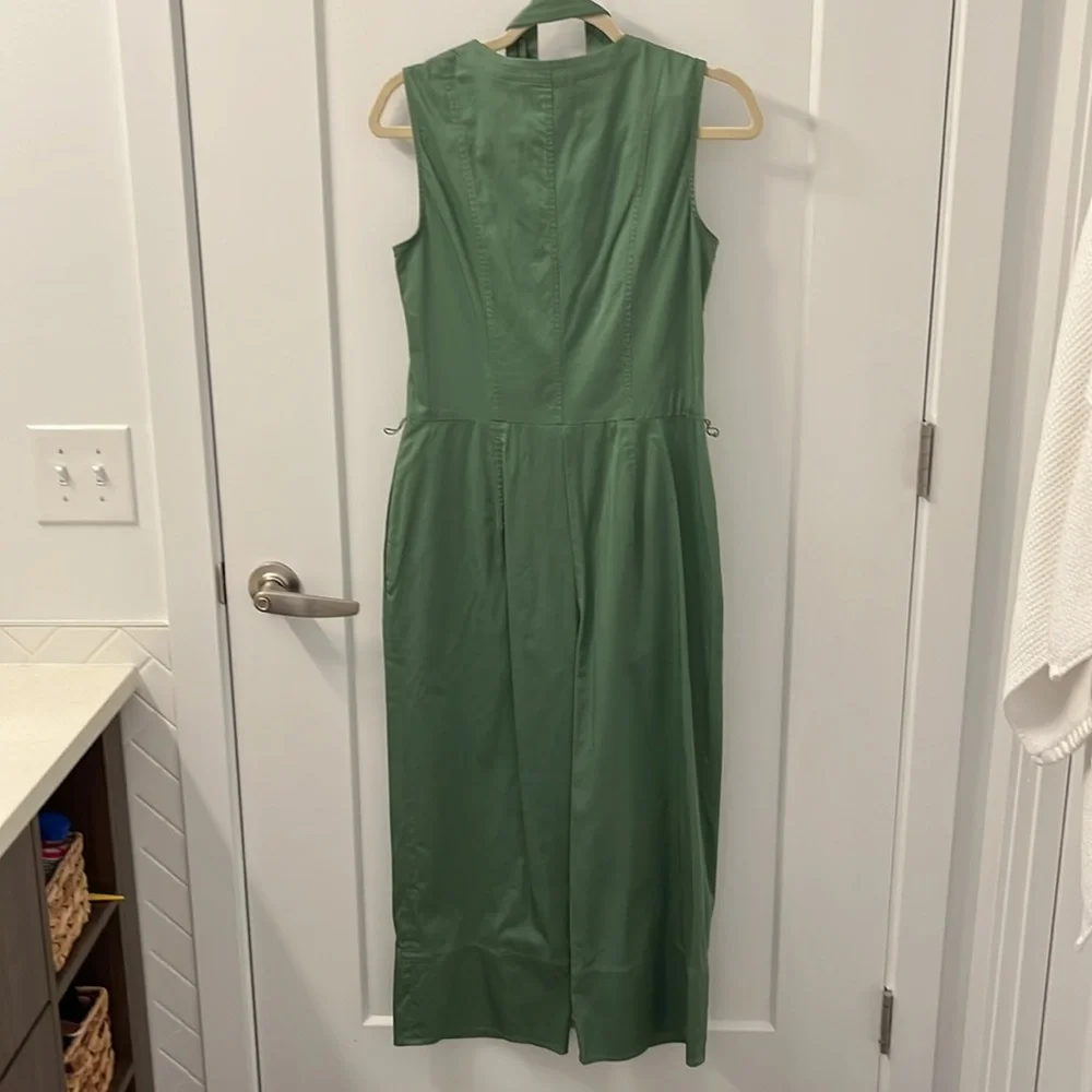 Gal Meets Glam Leonie Green Sleeveless Crop Jumpsuit - Picture 5 of 5
